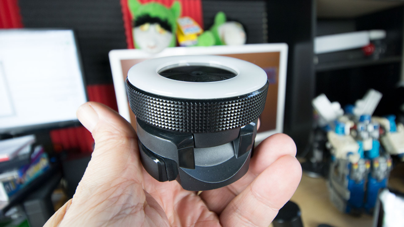 Illustration for article titled Razer's Brilliant New Webcam Has a Built-In Ring Light